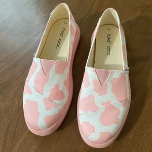 Toms Mallow slip on shoes, women’s size 9